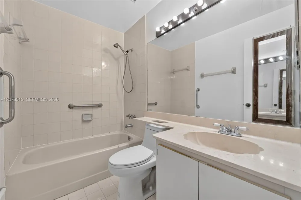 5736 SW 112th Ter Cooper City, FL 33330