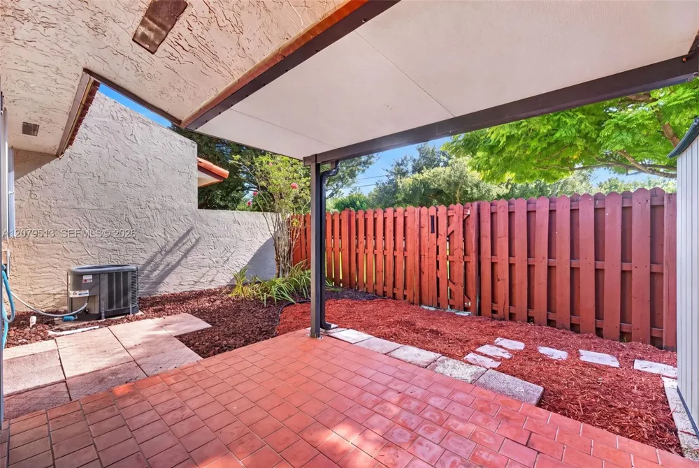 5736 SW 112th Ter Cooper City, FL 33330