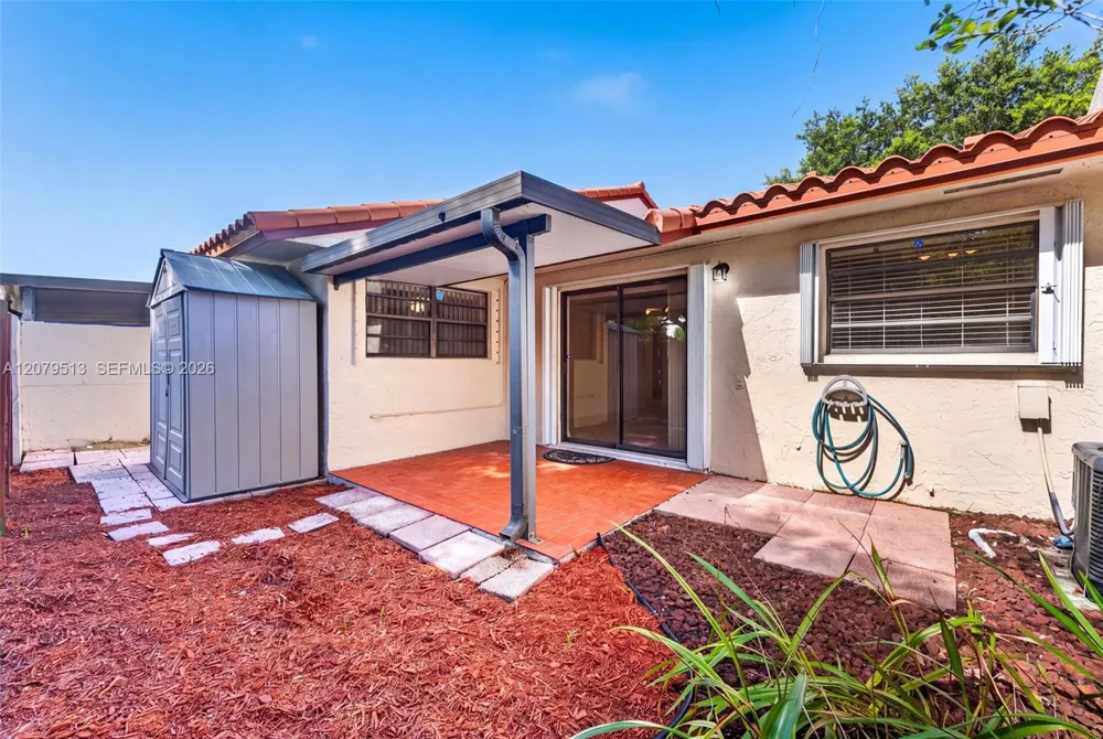 5736 SW 112th Ter Cooper City, FL 33330