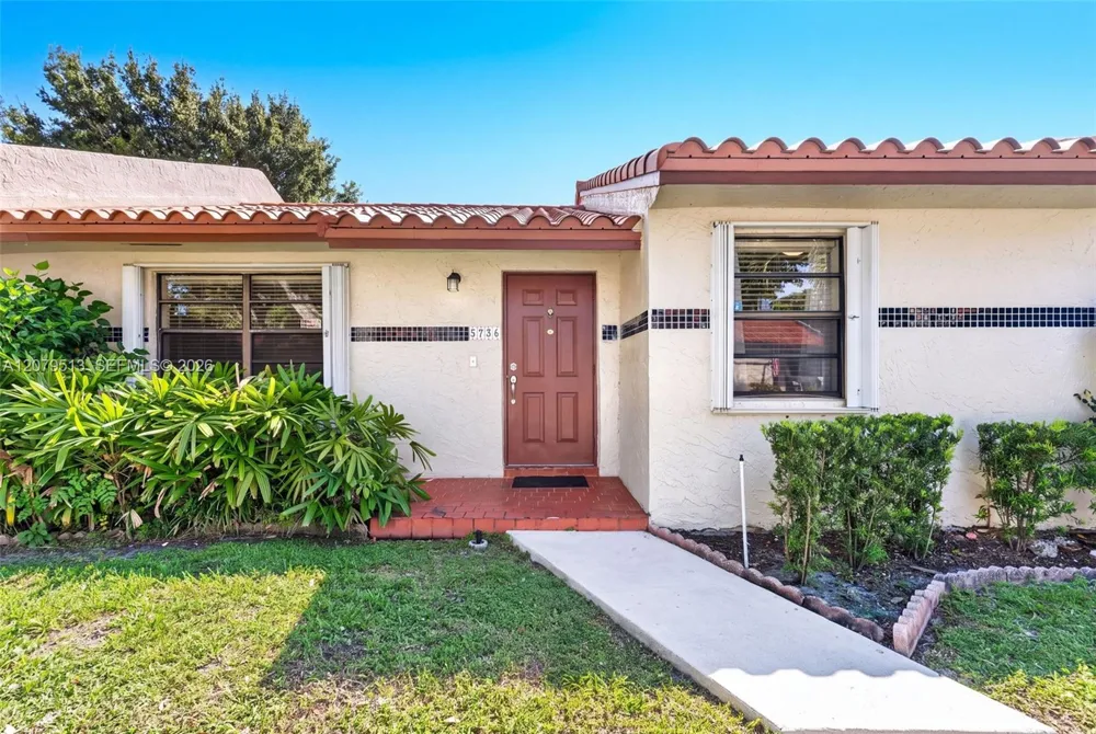 5736 SW 112th Ter Cooper City, FL 33330