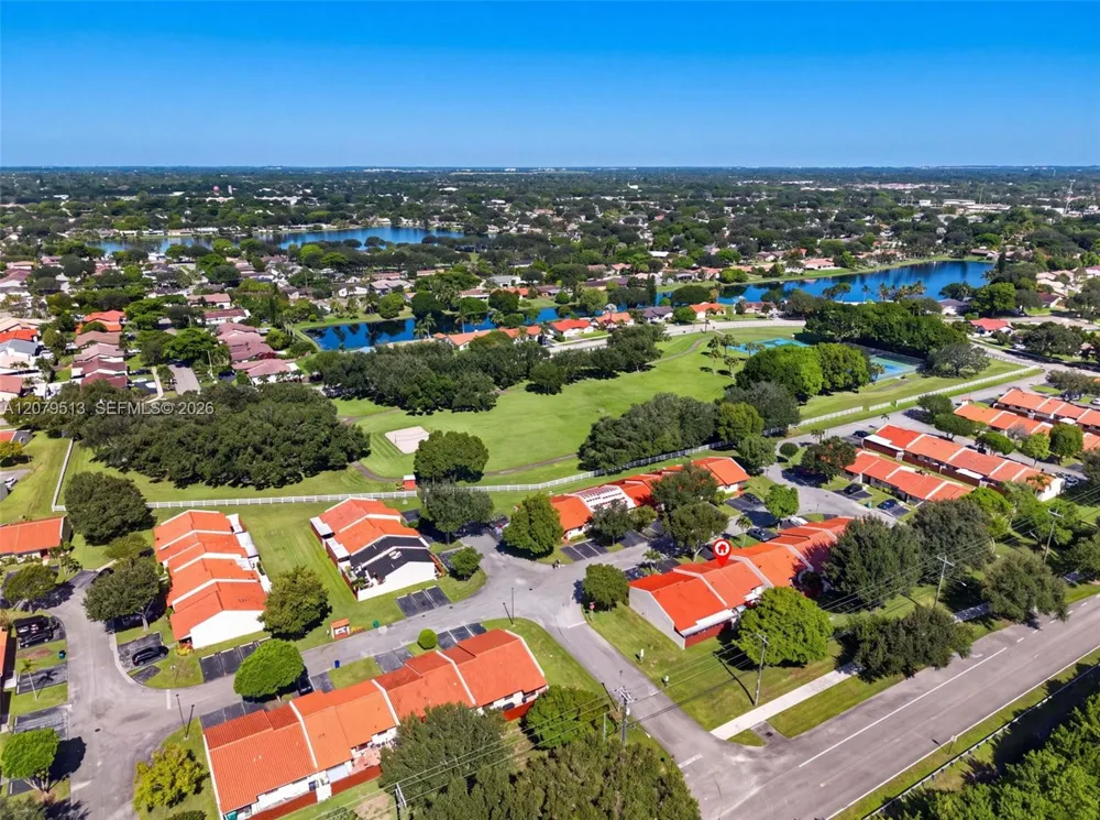 5736 SW 112th Ter Cooper City, FL 33330
