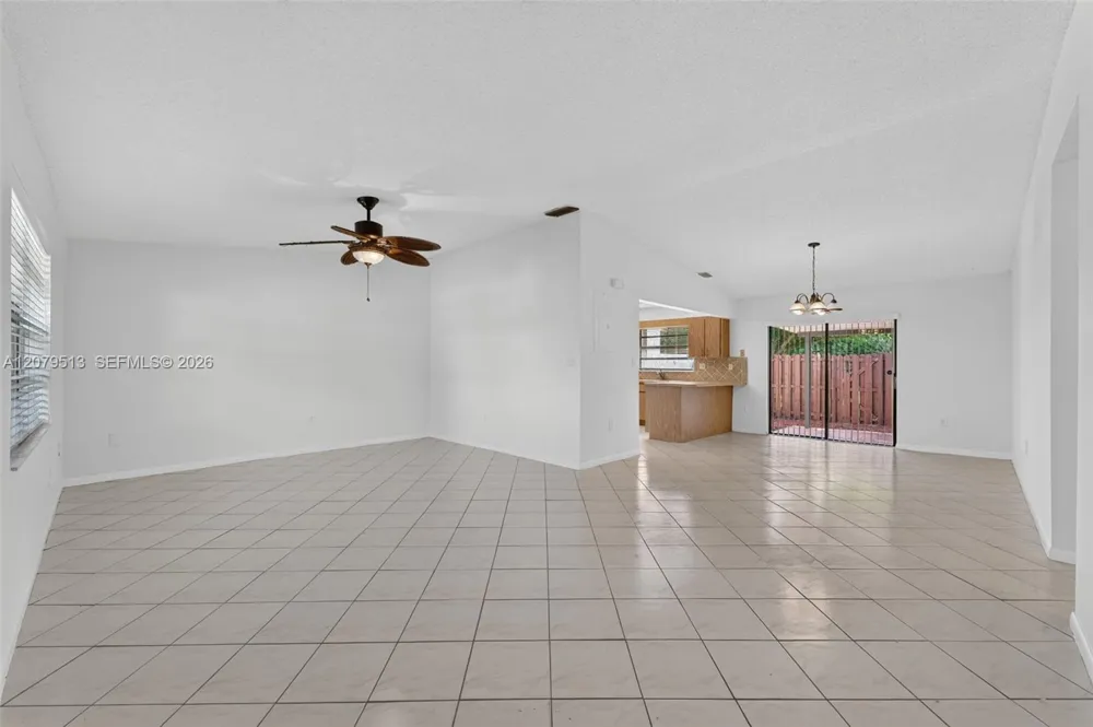 5736 SW 112th Ter Cooper City, FL 33330