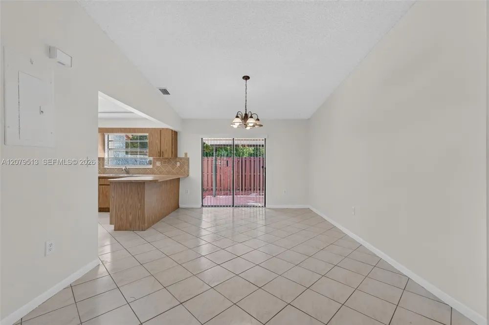 5736 SW 112th Ter Cooper City, FL 33330