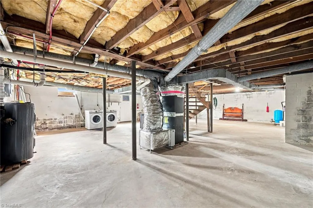 216 Underwood Road Elon, NC 27244