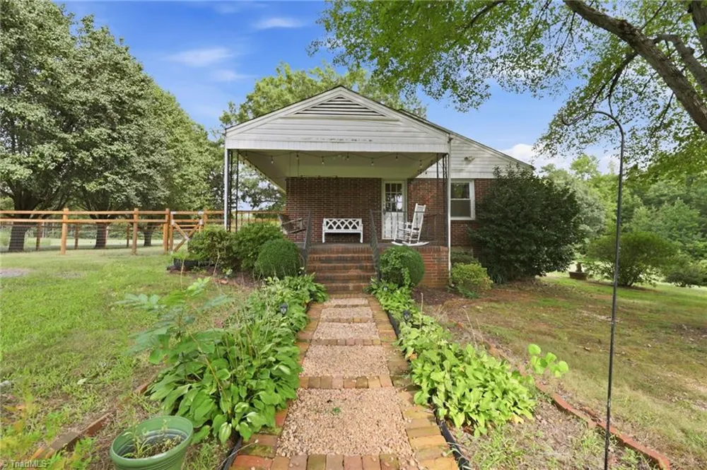 216 Underwood Road Elon, NC 27244