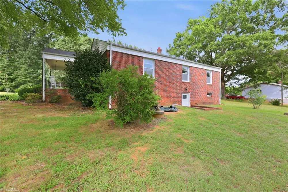 216 Underwood Road Elon, NC 27244