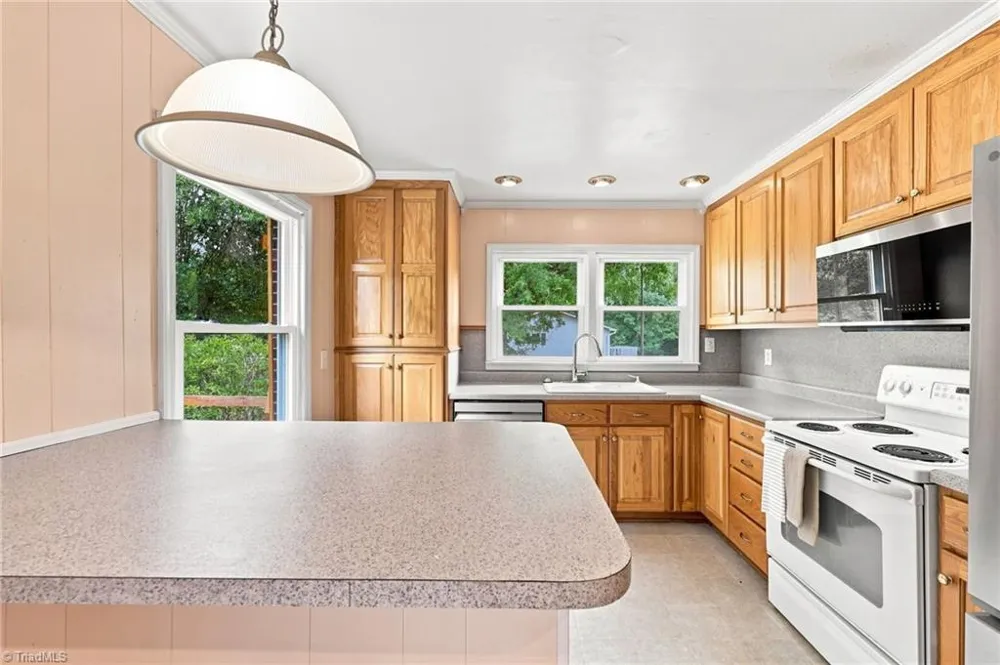 216 Underwood Road Elon, NC 27244