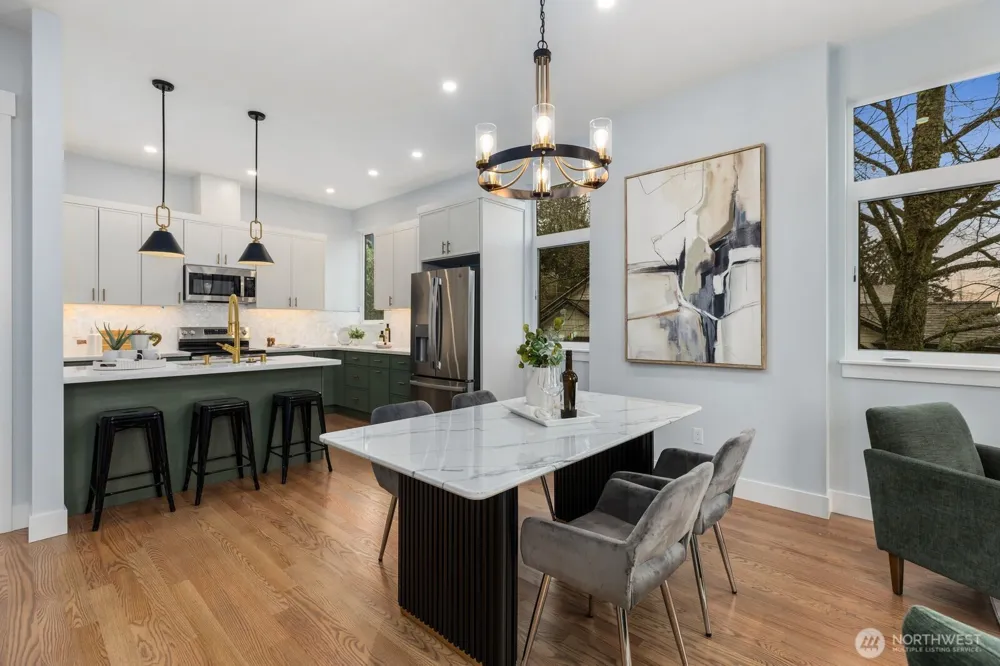4559 34th Avenue S Seattle, WA 98118