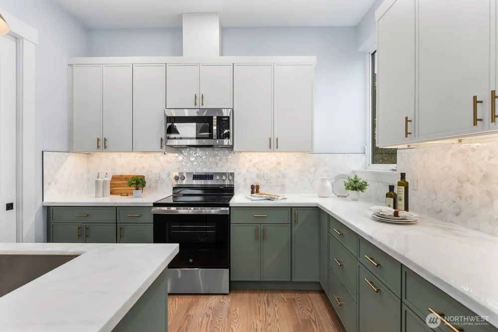 4559 34th Avenue S Seattle, WA 98118