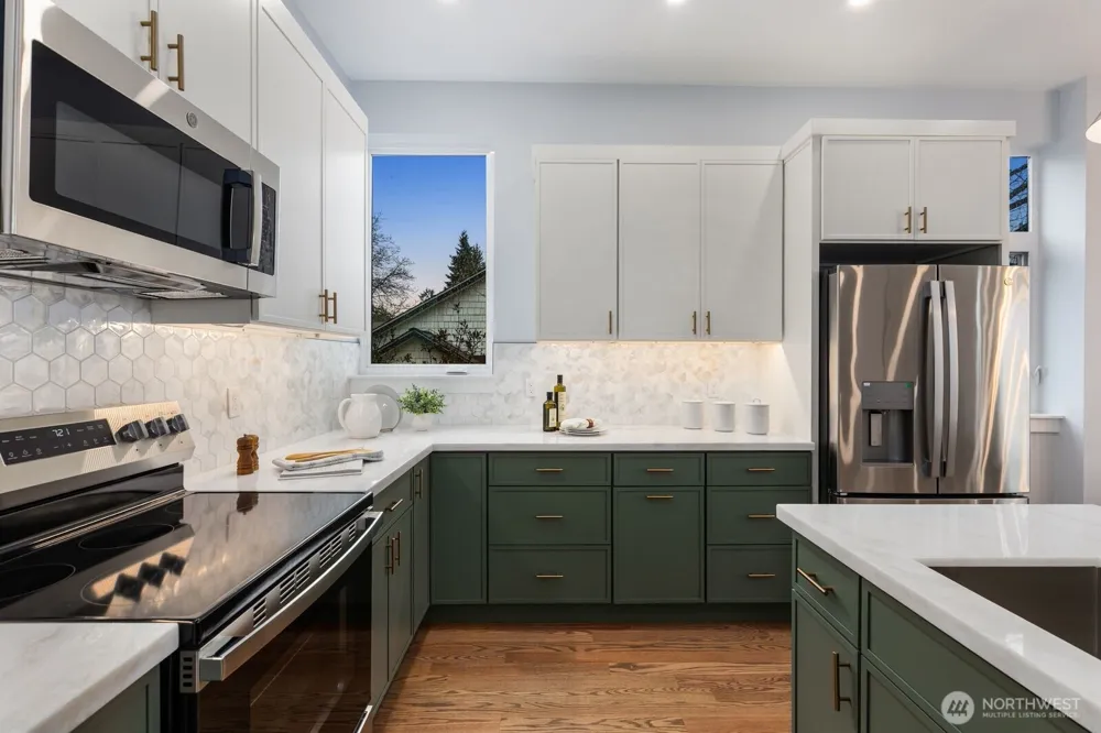 4559 34th Avenue S Seattle, WA 98118