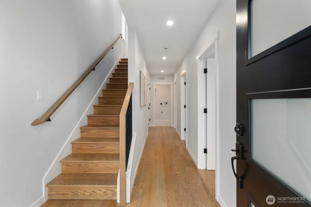4559 34th Avenue S Seattle, WA 98118