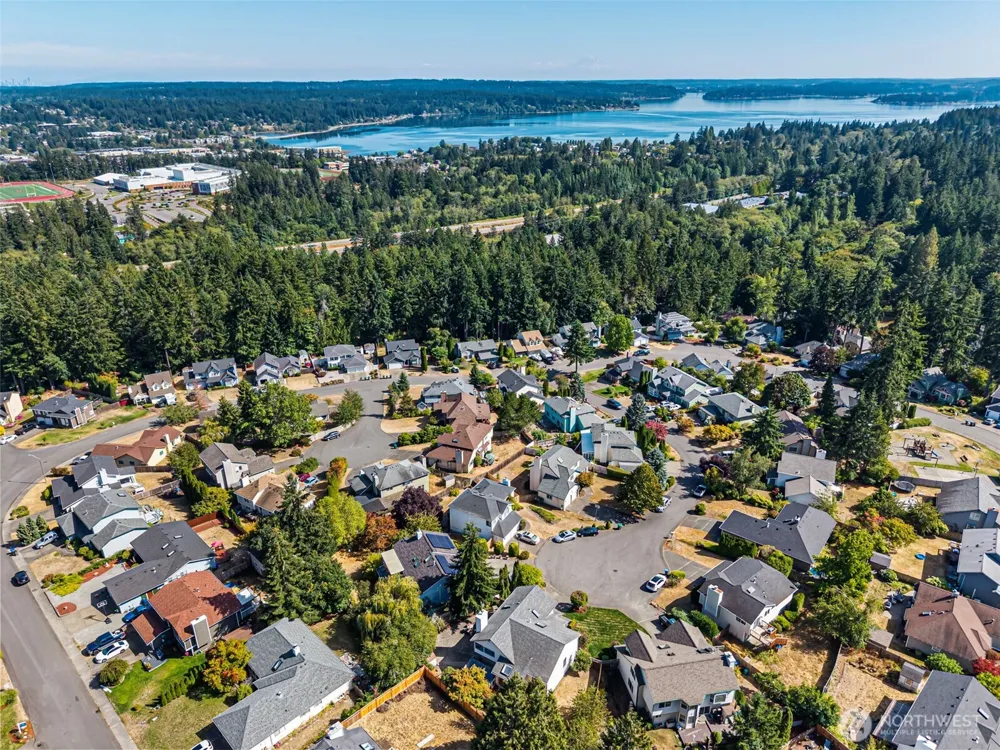 10247 Hamilton Place NW Silverdale, WA 98383