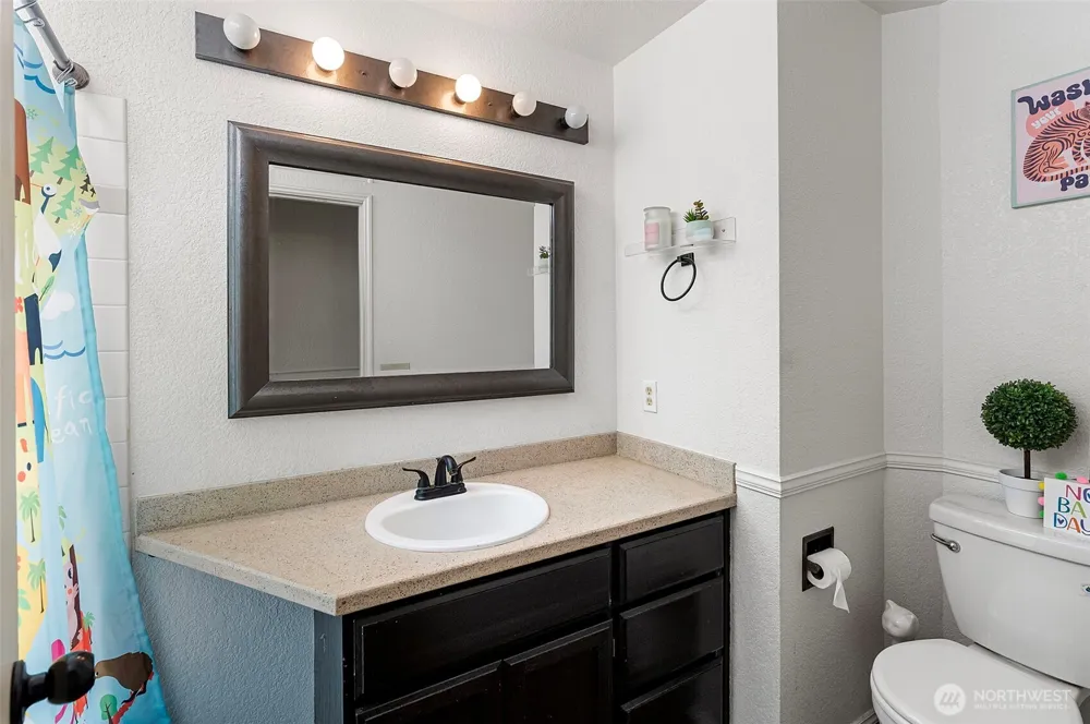 10247 Hamilton Place NW Silverdale, WA 98383