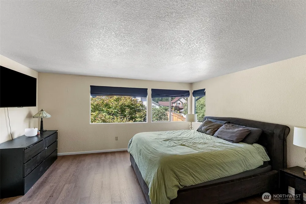 10247 Hamilton Place NW Silverdale, WA 98383