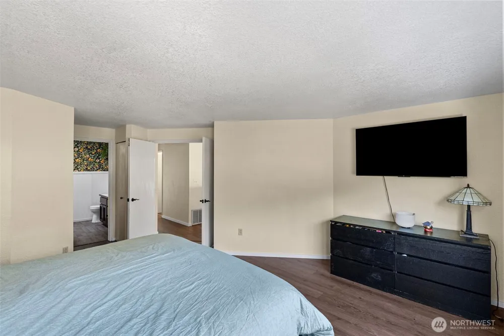 10247 Hamilton Place NW Silverdale, WA 98383