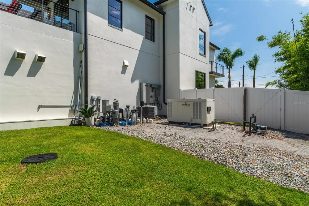 692 GLADWIN AVENUE Fern Park, FL 32730
