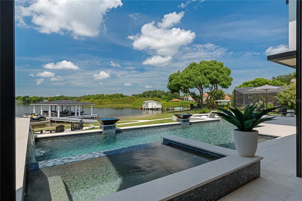692 GLADWIN AVENUE Fern Park, FL 32730