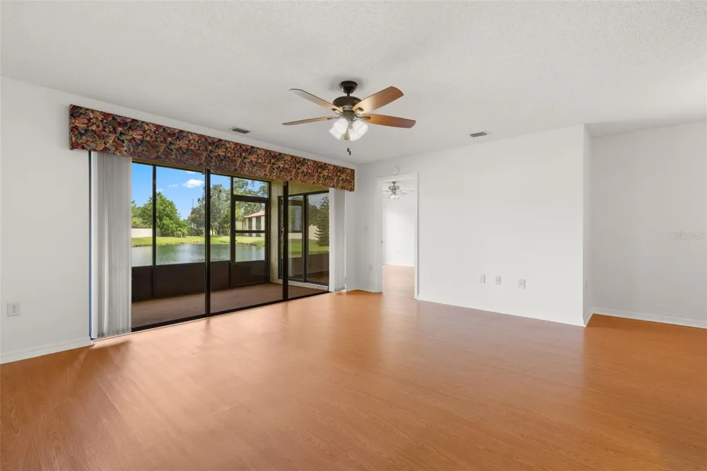 1801 E LAKE ROAD #19D Palm Harbor, FL 34685