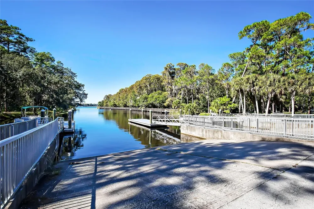 1801 E LAKE ROAD #19D Palm Harbor, FL 34685