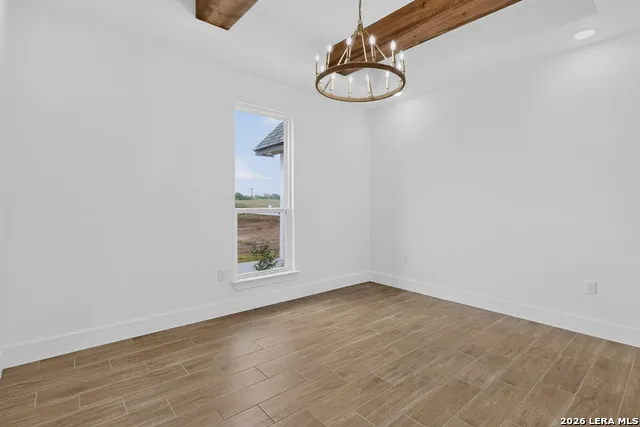 105 Hidden Path Floresville, TX 78114