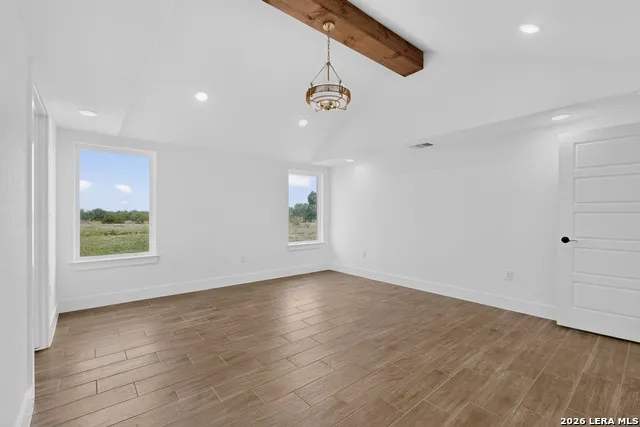 105 Hidden Path Floresville, TX 78114
