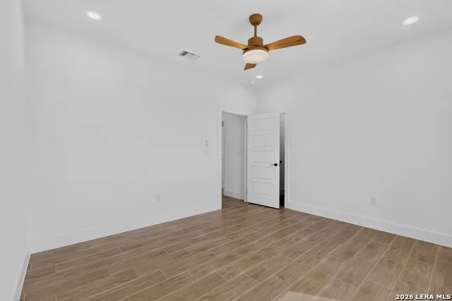105 Hidden Path Floresville, TX 78114