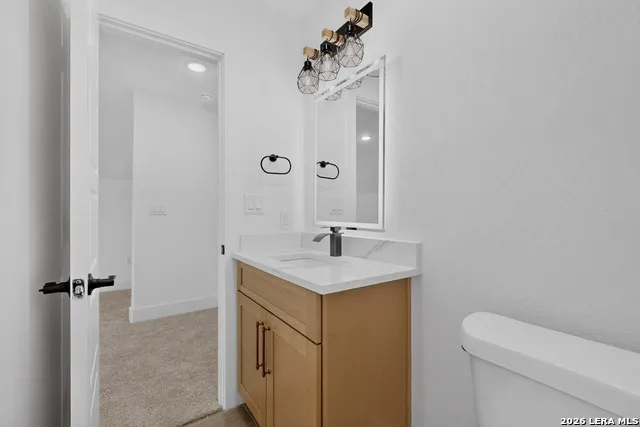 105 Hidden Path Floresville, TX 78114