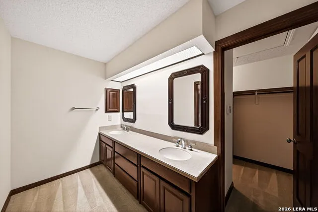 13515 Hollow View St San Antonio, TX 78232