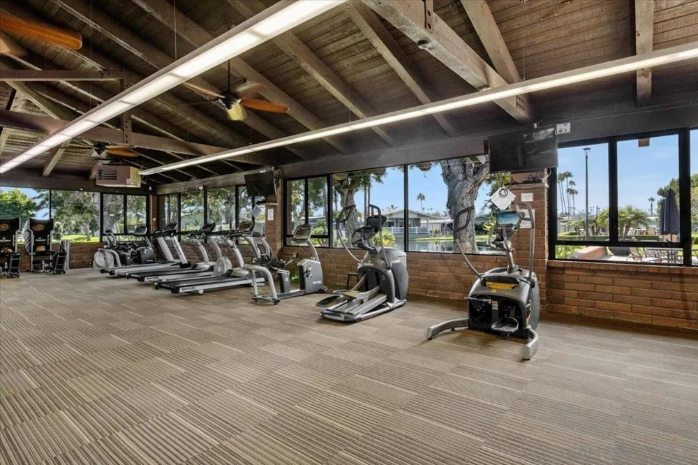 7127 Santa Barbara Carlsbad, CA 92011