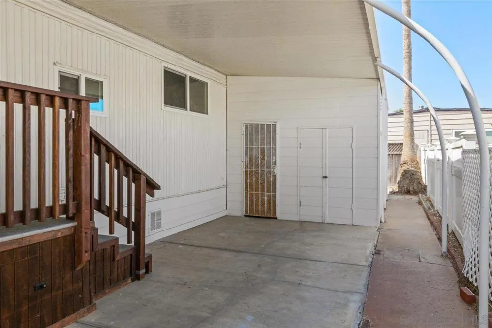 7127 Santa Barbara Carlsbad, CA 92011