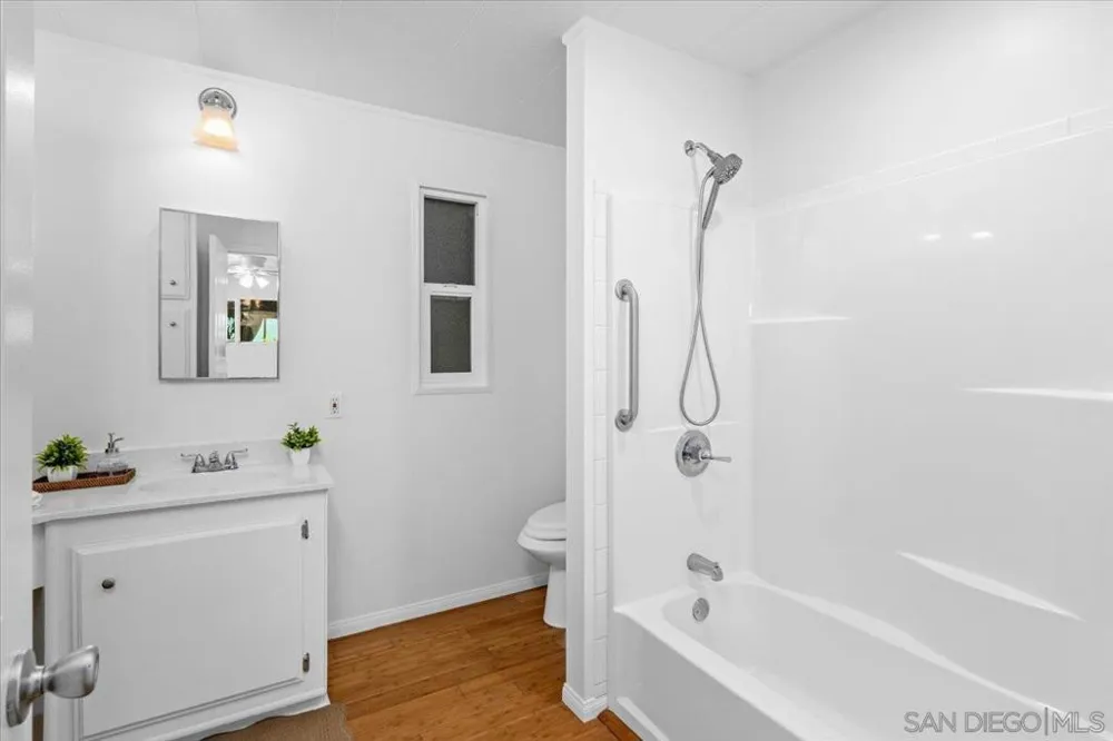 7127 Santa Barbara Carlsbad, CA 92011
