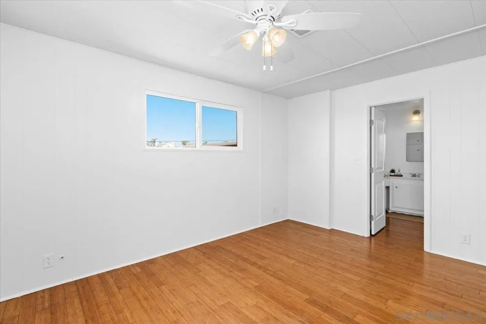 7127 Santa Barbara Carlsbad, CA 92011