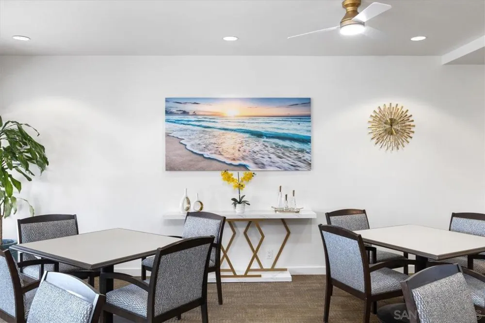 7127 Santa Barbara Carlsbad, CA 92011