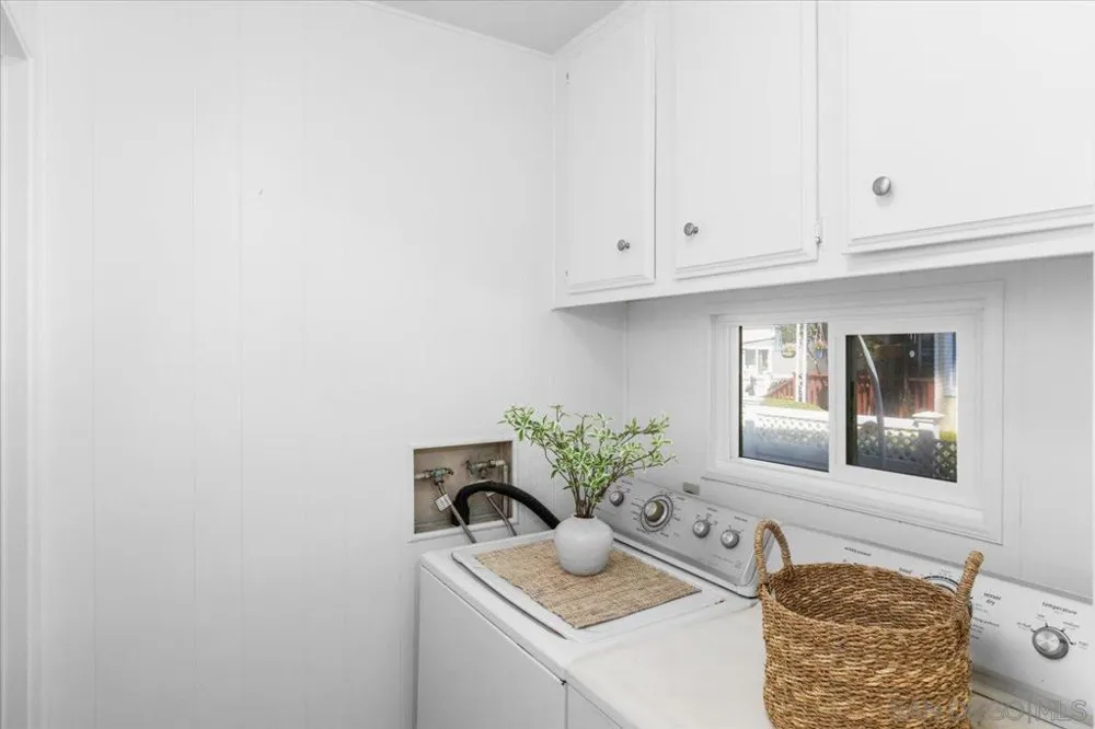 7127 Santa Barbara Carlsbad, CA 92011