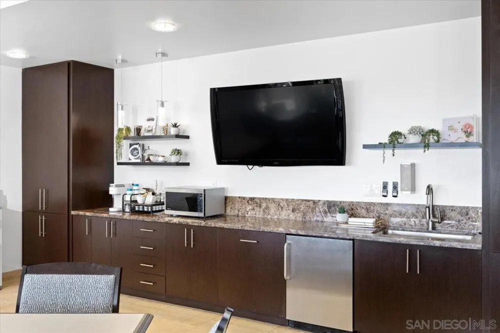7127 Santa Barbara Carlsbad, CA 92011