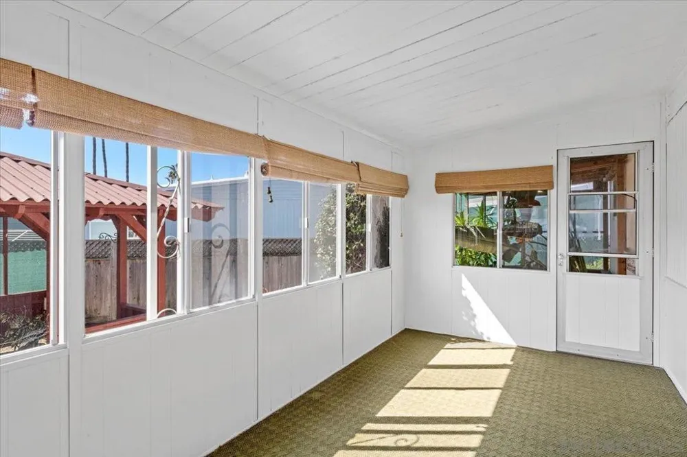 7127 Santa Barbara Carlsbad, CA 92011