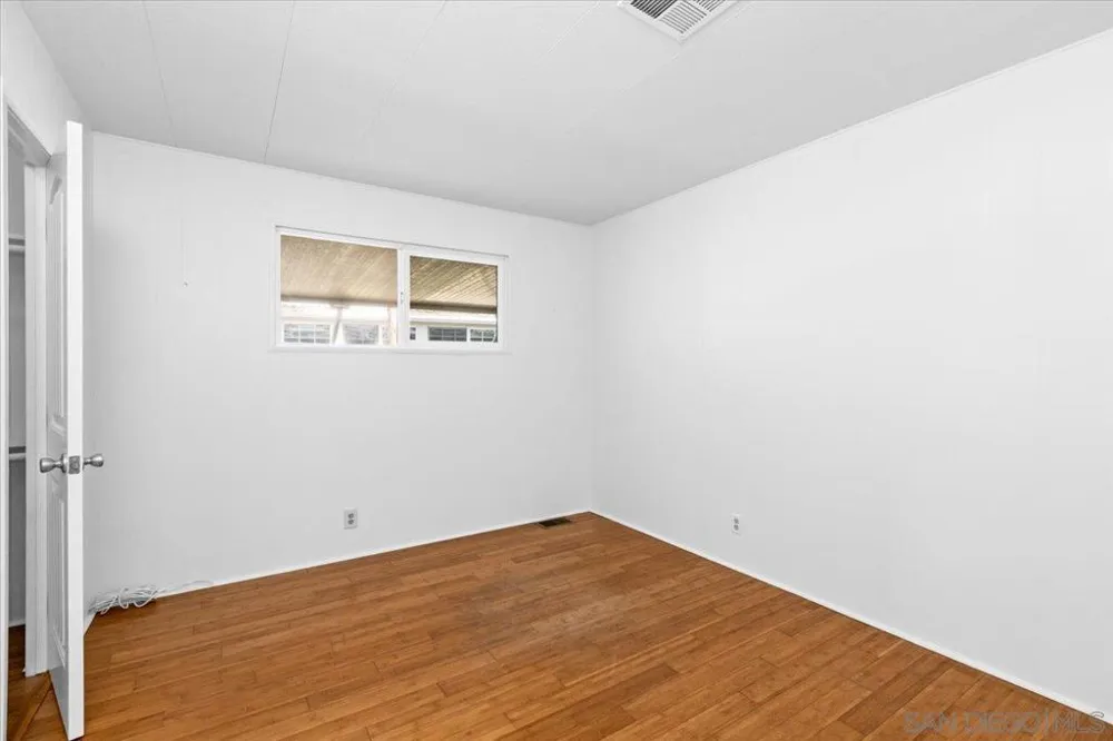 7127 Santa Barbara Carlsbad, CA 92011