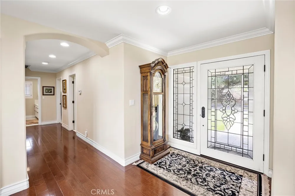 1328 Loma Sola Upland, CA 91786