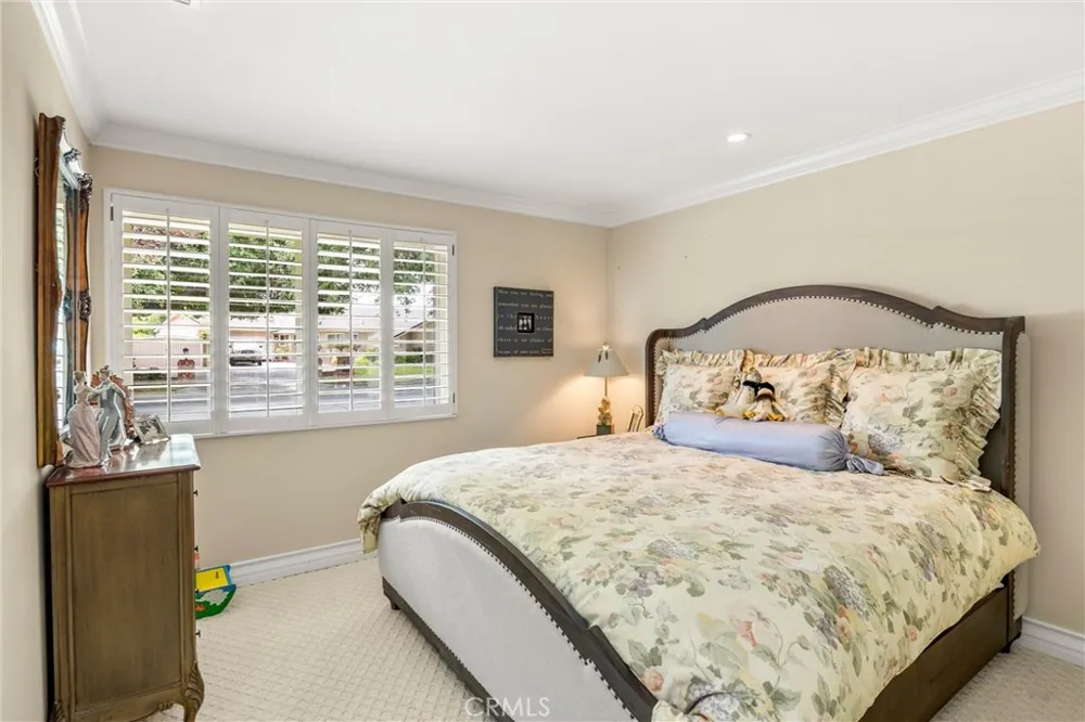 1328 Loma Sola Upland, CA 91786