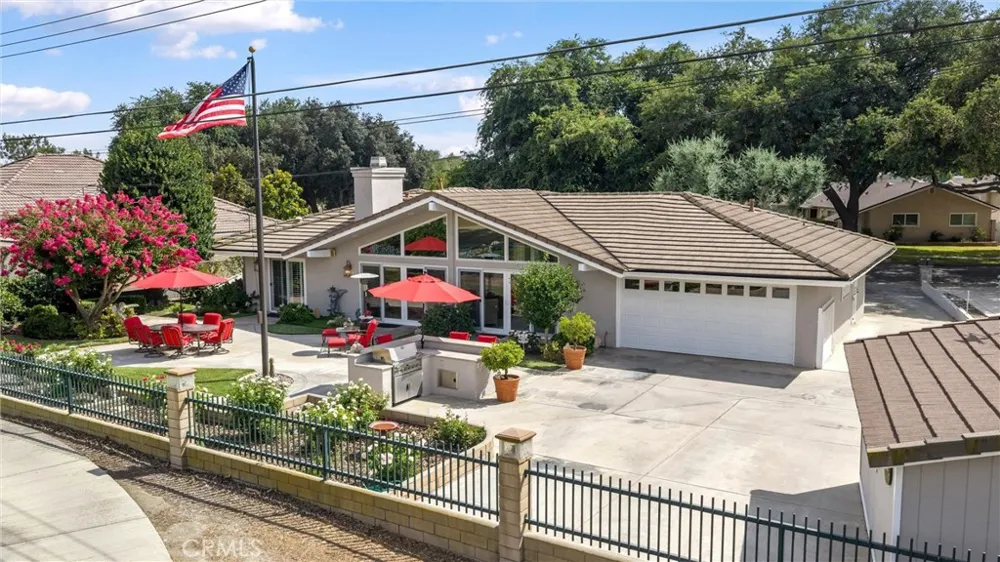 1328 Loma Sola Upland, CA 91786