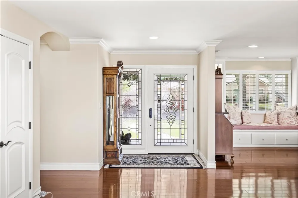 1328 Loma Sola Upland, CA 91786