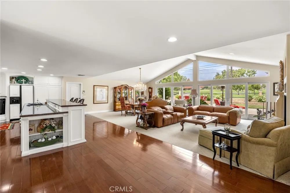 1328 Loma Sola Upland, CA 91786