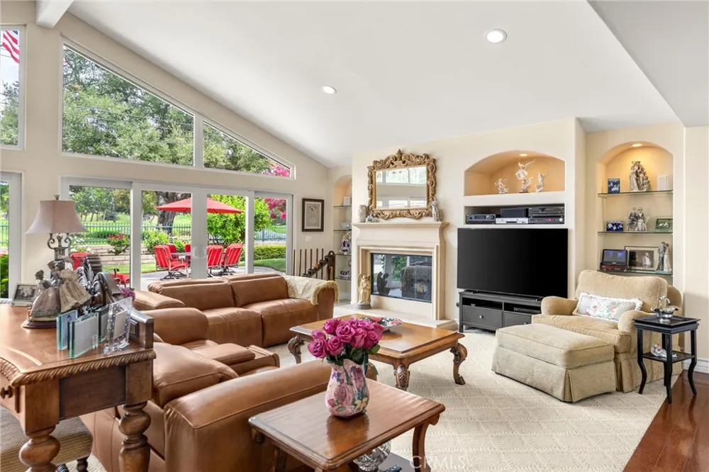 1328 Loma Sola Upland, CA 91786