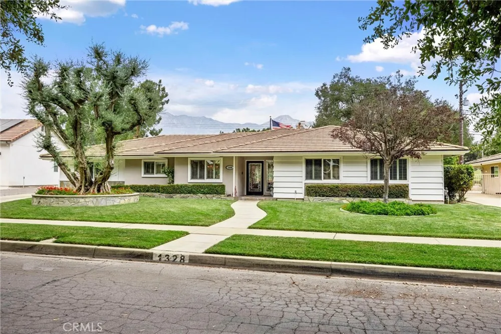 1328 Loma Sola Upland, CA 91786