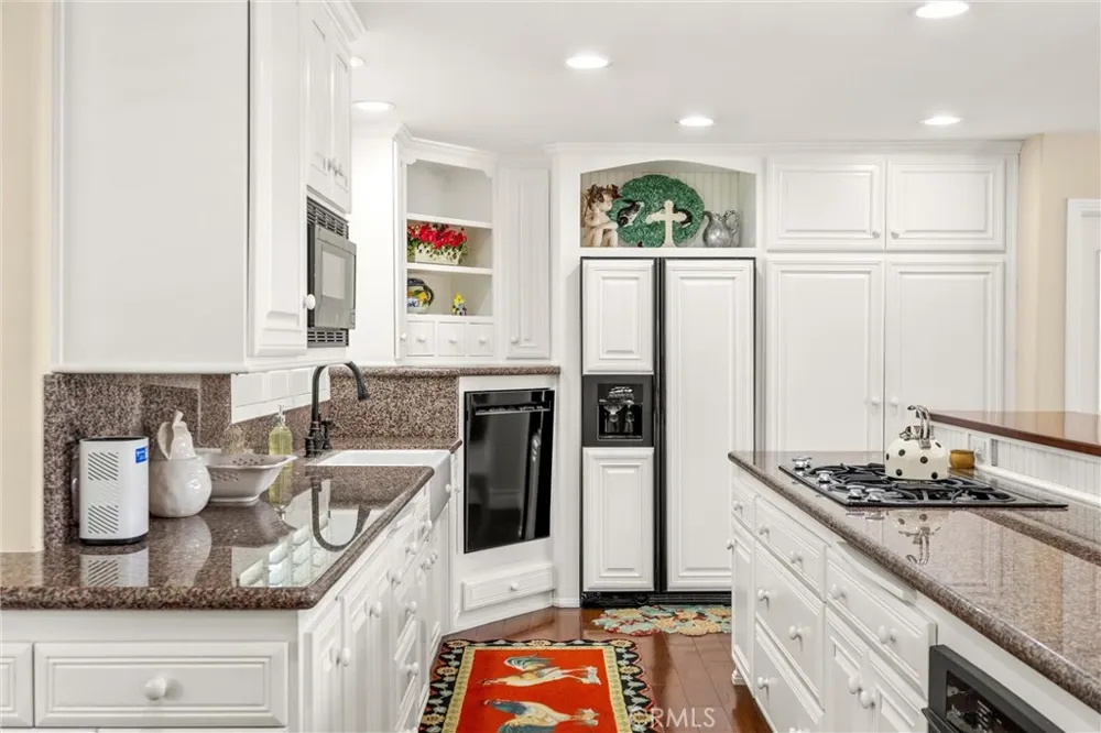 1328 Loma Sola Upland, CA 91786
