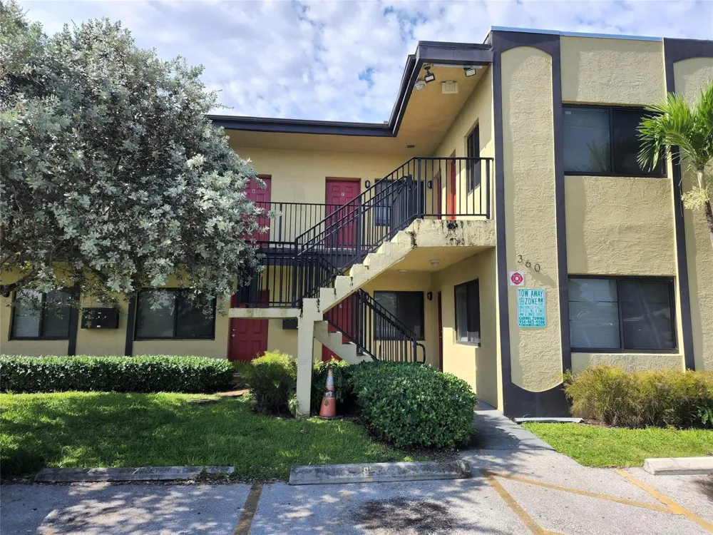 360 NW 8th Street Pompano Beach, FL 33060