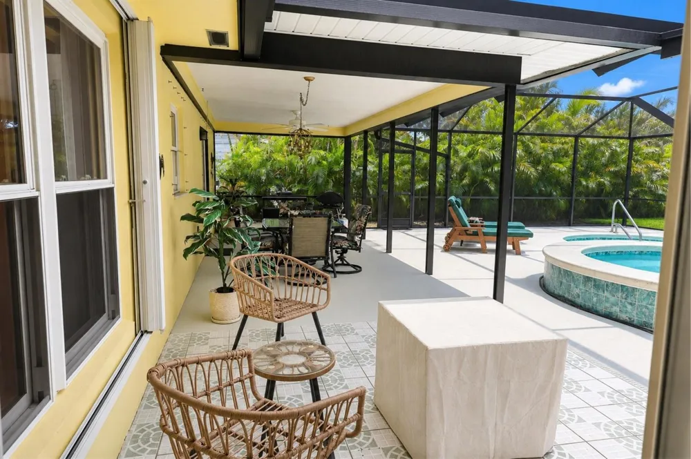 415 SE Calmoso Drive Port St. Lucie, FL 34983