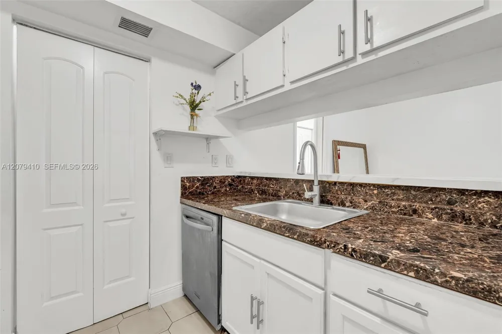 15470 SW 82nd Ln #332 Miami, FL 33193