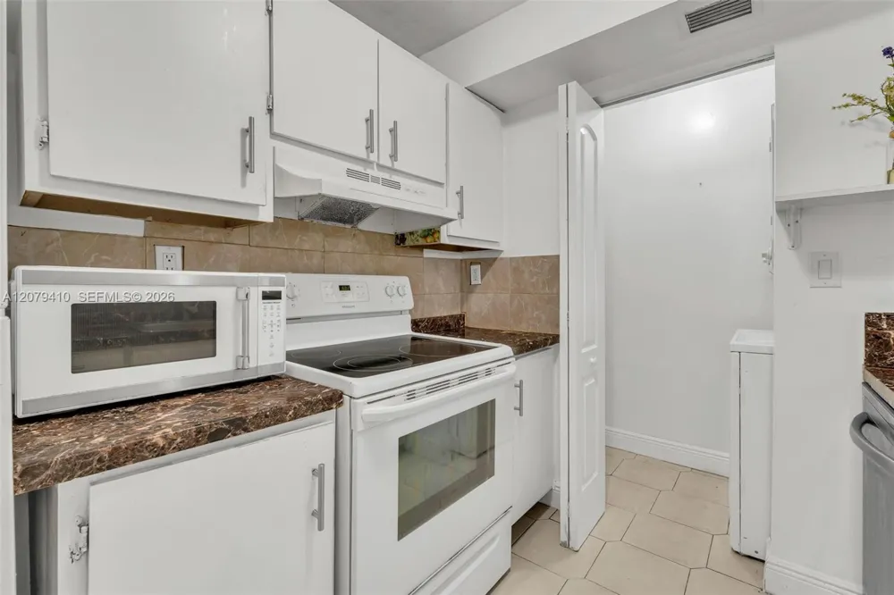 15470 SW 82nd Ln #332 Miami, FL 33193