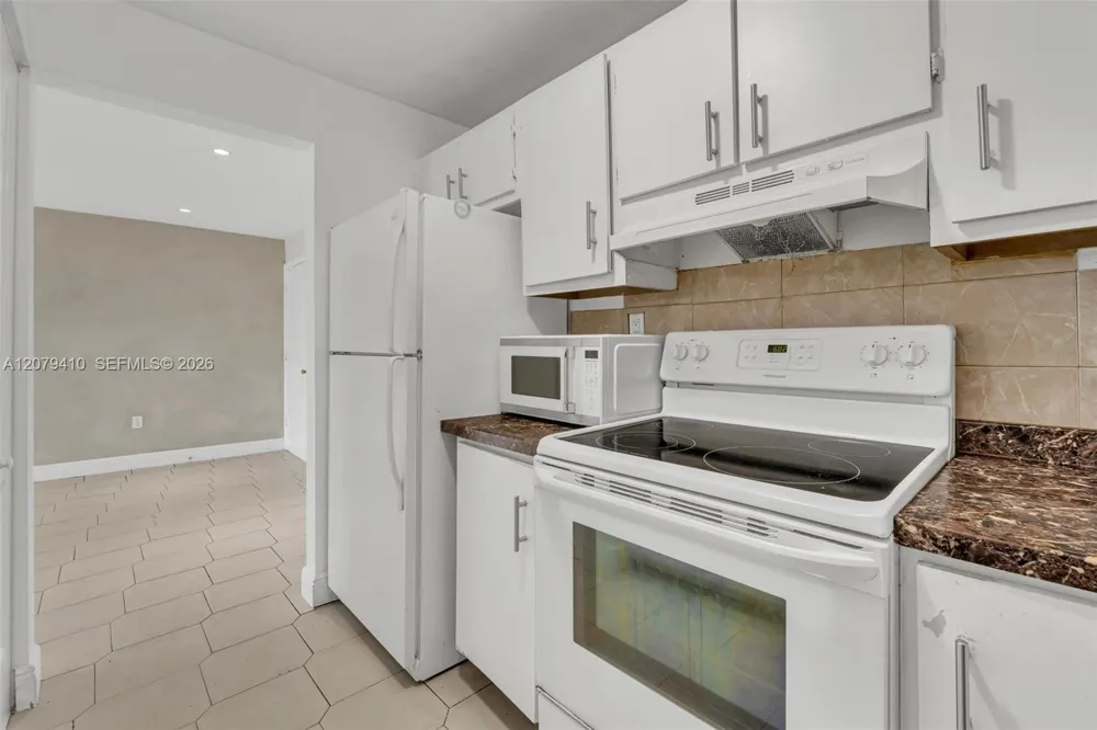 15470 SW 82nd Ln #332 Miami, FL 33193